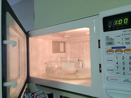 Learn how long to boil water in microwave effortlessly. Our guide simplifies the process, ensuring you can enjoy hot water quickly and safely.
