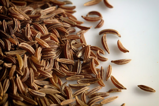 Discover 'shahjeera' - caraway seeds in Hindi cuisine. Learn its meaning, nutritional value, and how it enriches the flavours of Hindi recipes.